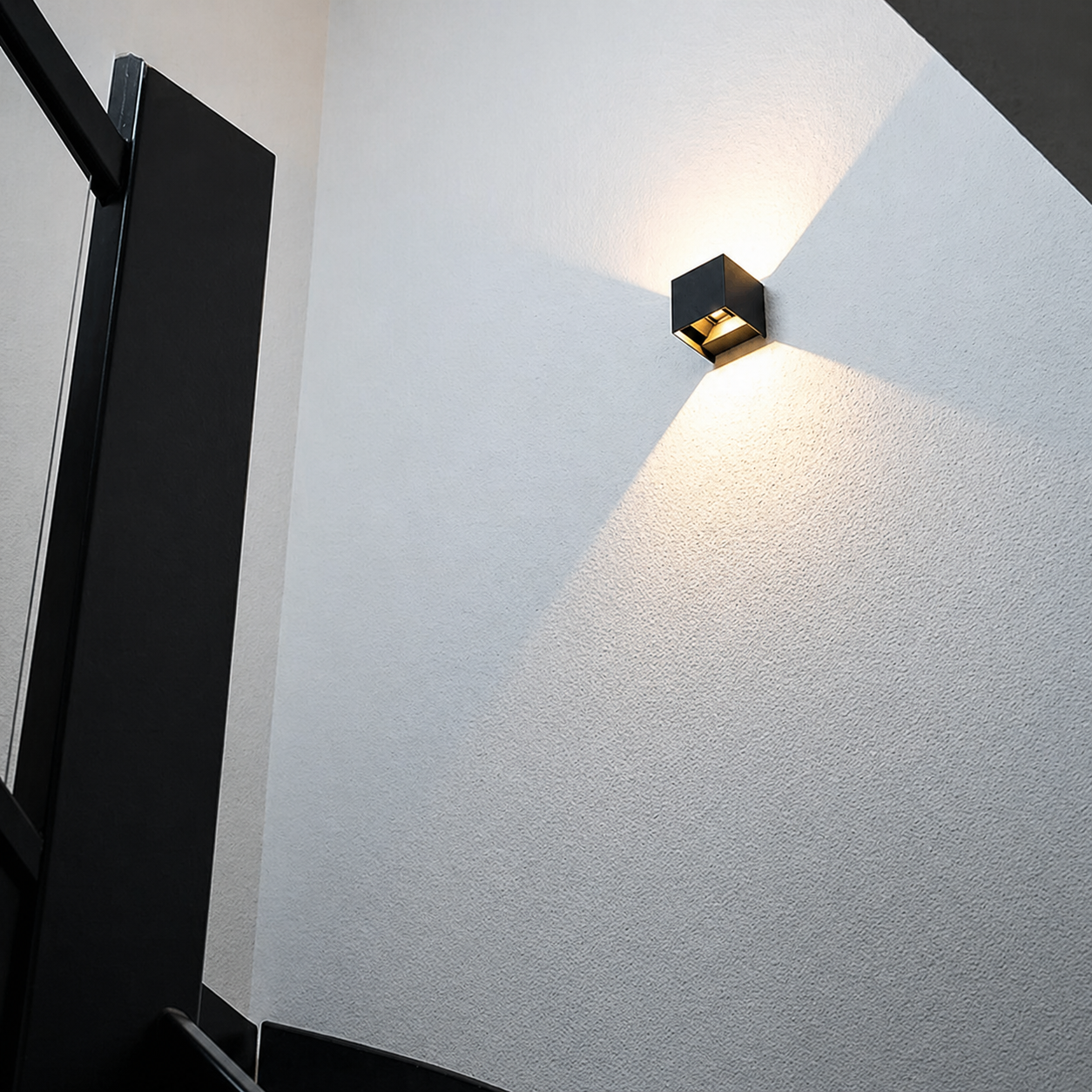 Moderne LED| Wandleuchte mit 6 Lichtmodi für Innen & Außen